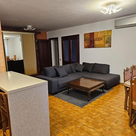 Bulevardul Constantin Negruzzi 2/6 Кишинёв Экстерьер фото